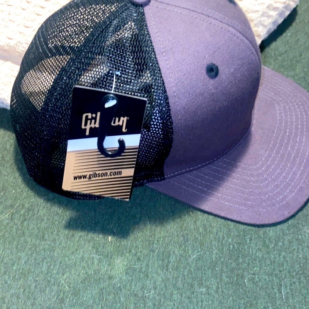 Gibson hat